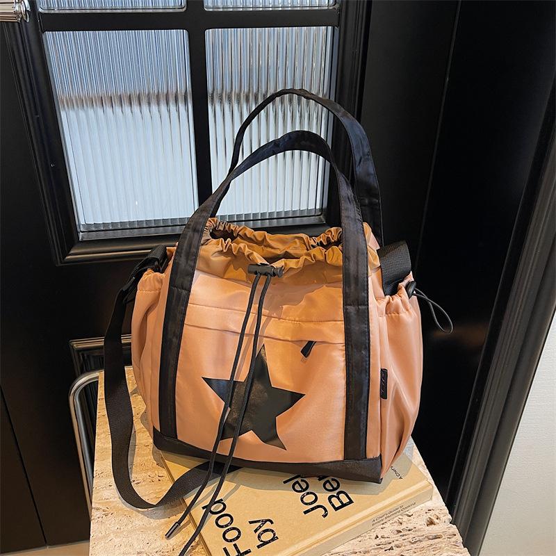 Casual Tote Bag mit großem Fassungsvermögen für Damen, neue Herbst- und Winterkollektion, vielseitige Schulter-Umhängetasche, Klasse-Pendeltasche