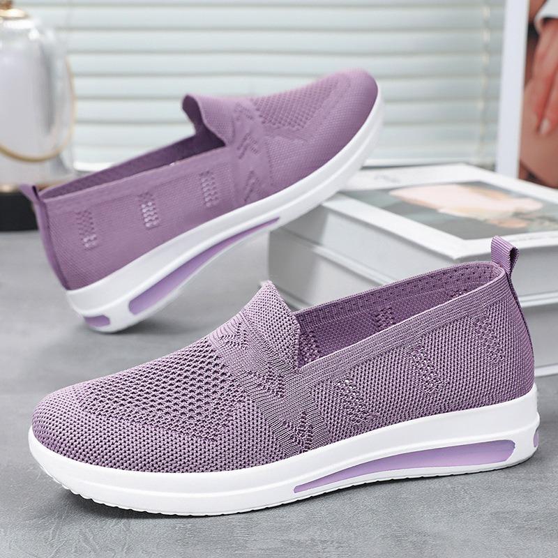Women's Casual Shoes, Breathable Fly-knit Mesh Slip-on Shoes for Middle-aged and Elderly Mothers, Soft-sole Comfortable Slip-on Shoes.