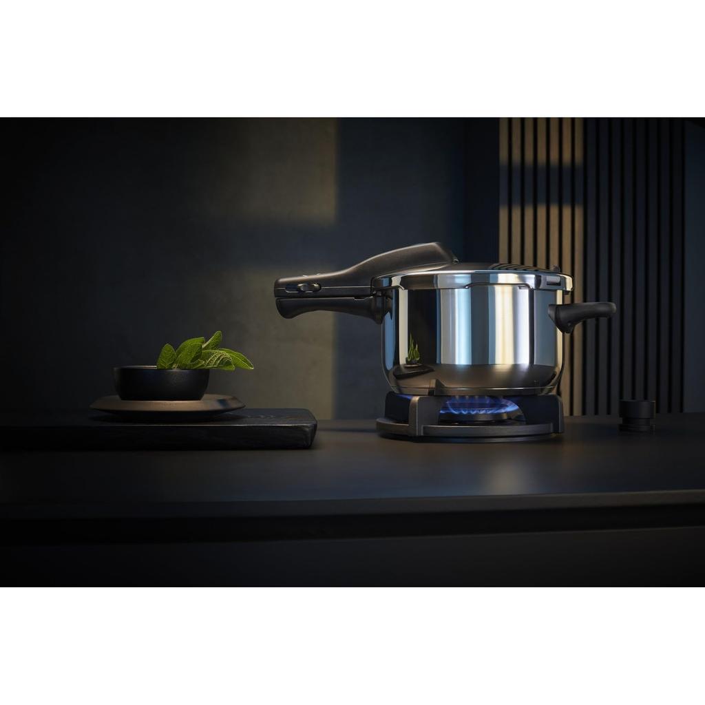 WMF (Wave Motor Corporation) Pressure Cooker 2.5L, IH and Gas Stove Compatible, 2-Stage Pressure Setting, Easy-to-Use Basic Model, "Perfect S Pressure