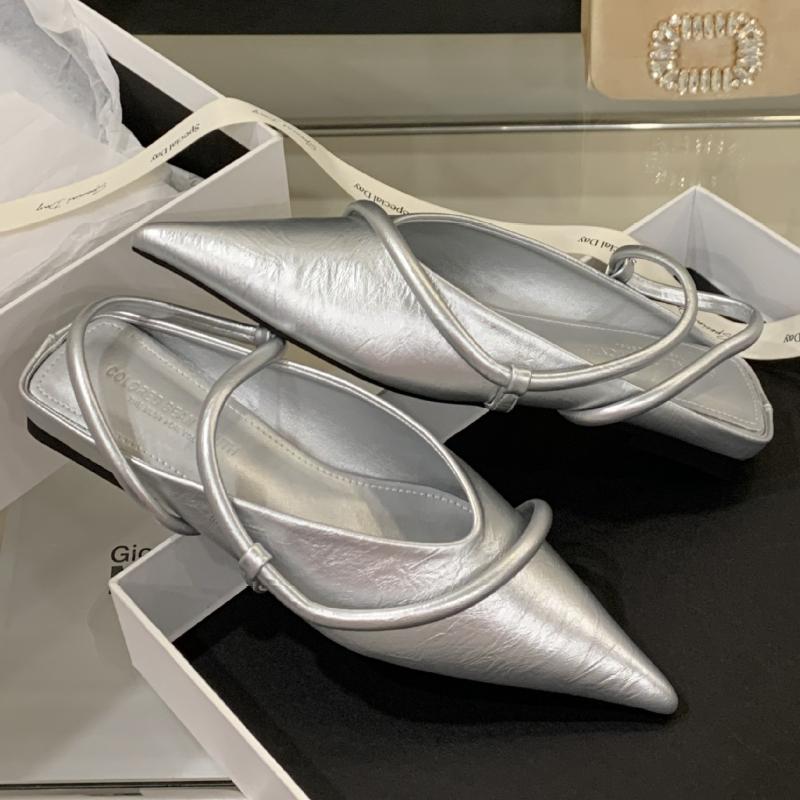 Modne Złote Szpiczaste Palce Wąski Pasek Design Markowe Kapcie Kobiety Moda Płytka Miękka Podeszwa Płaski Sandał Eleganckie Letnie Obuwie Kobieta