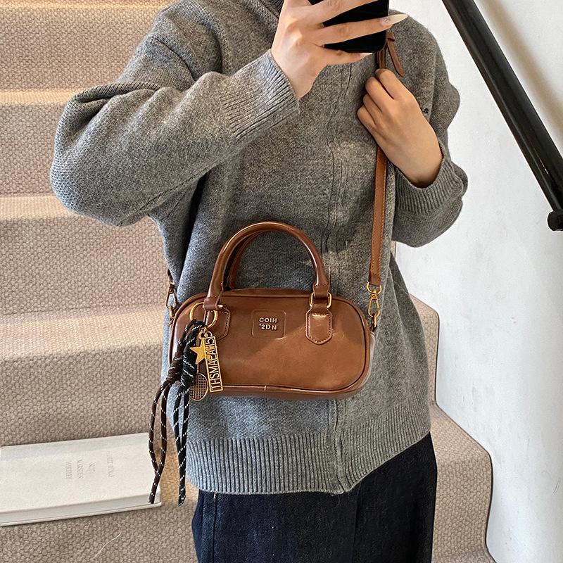 2025 Pillow Bag Women's Bowling Handbag Fashion Versatile Shoulder Bag Retro Messenger Bag