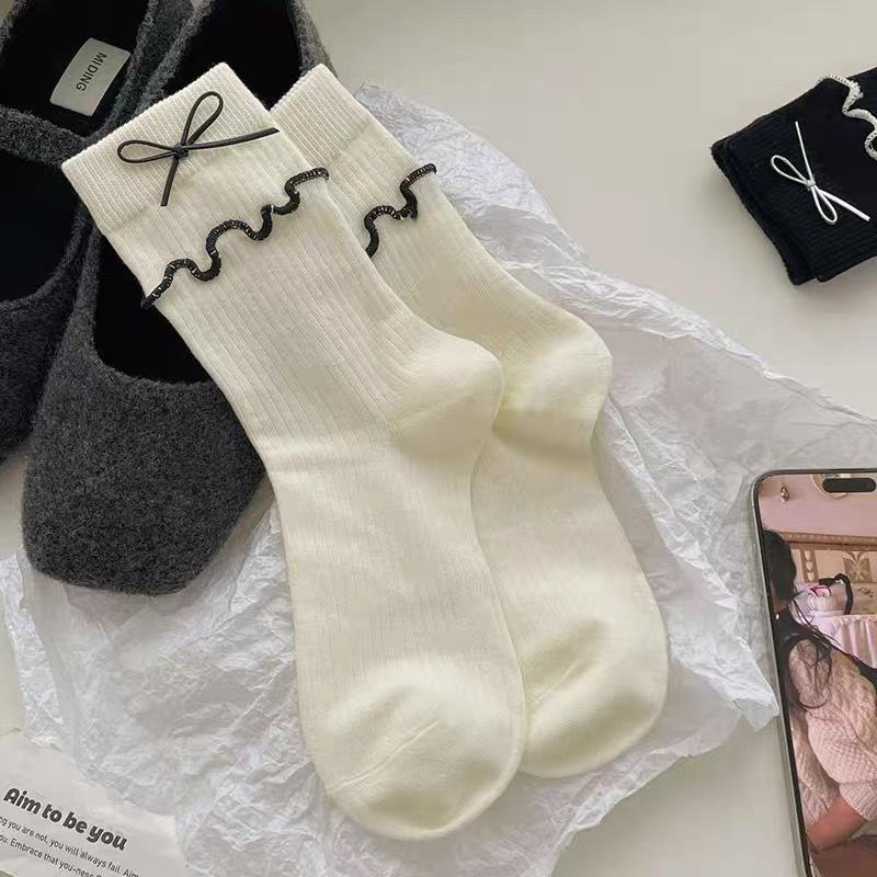 Milk White Medium Tube Socks Women'S College Style Stacking Socks Bow Fungus Edge Socks