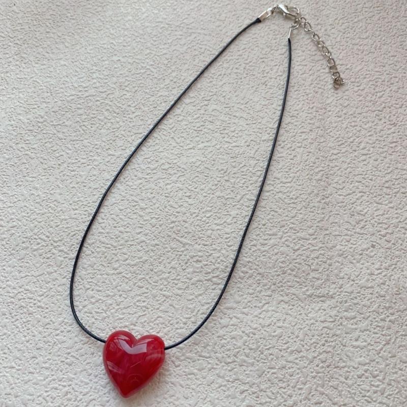 Colorful Resin Love Heart Necklace Stylish Love Heart Necklace Adornment Personalized Heart Pendant Neckchain Charm