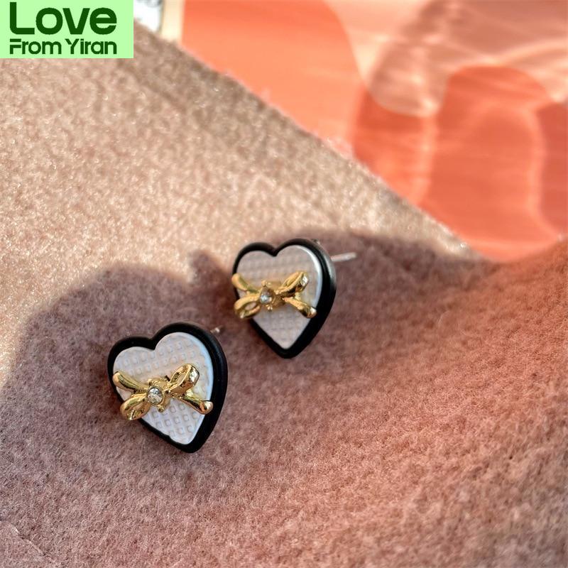Simple Fashion Bowknot Heart Metallic Stud Earrings  New Korean Style Earings Jewelry Wholesale