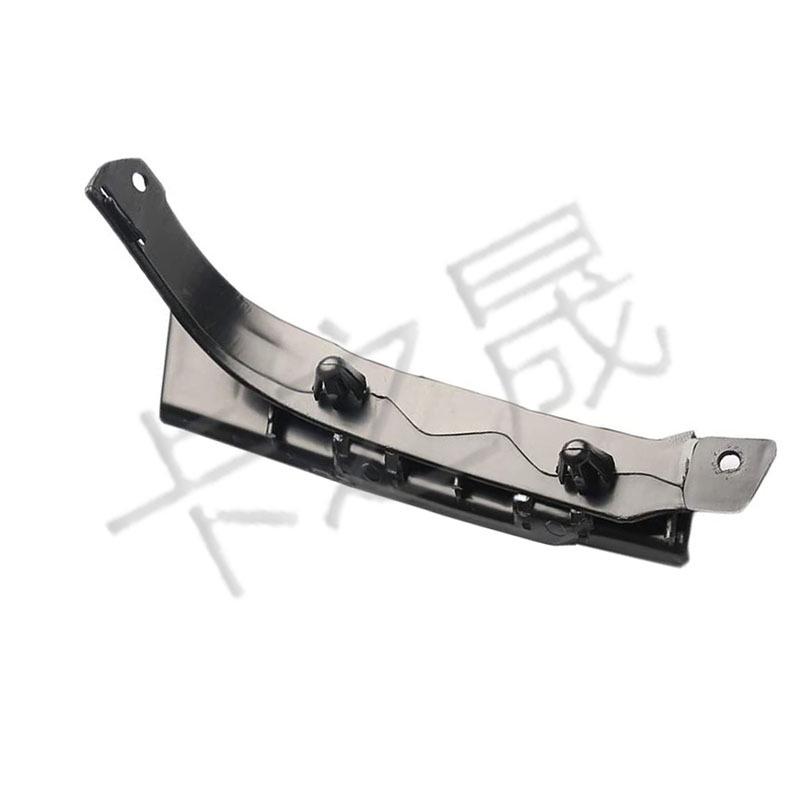 BMW X5 E53 Front Bumper Brackets, Left and Right (51117116667, 51117116668)