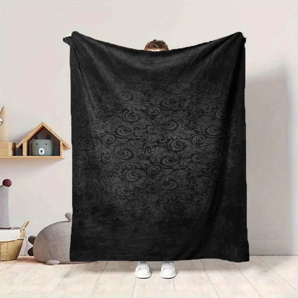 1Pc Dark Floral Blanket Soft And Comfortable Casual Warm Camping Travel Christmas Halloween Xmas Gift M928208
