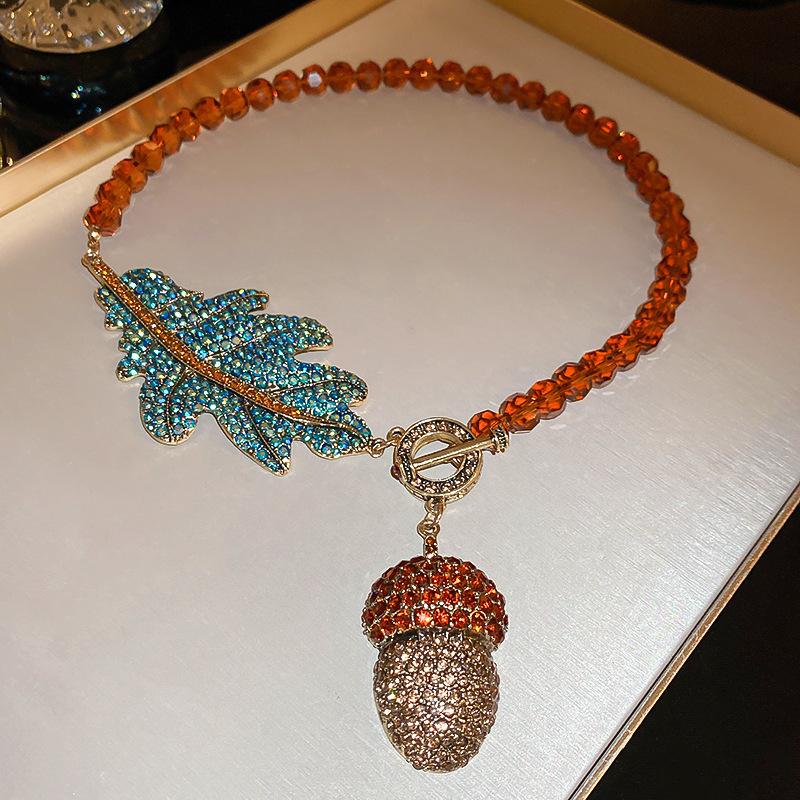 Bracelet rond fleuri européen et américain serti de diamants, boucles d'oreilles, collier, collier et ensemble de bijoux rétro pour femmes.