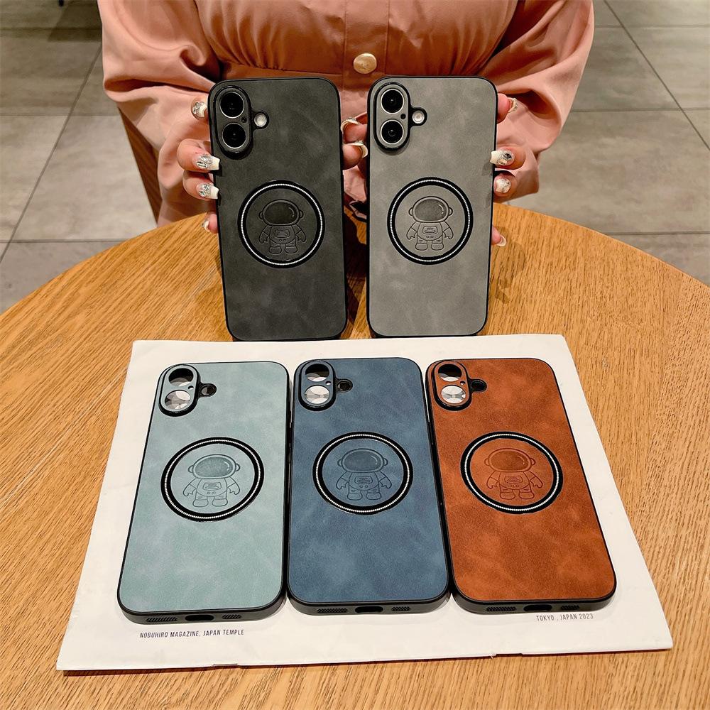 Applicable To IPhone16Promax Magnetic Phone Case Astronaut 13/14 Apple 15 Protection Case