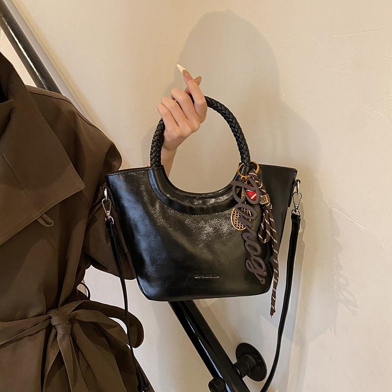 IELGY Autumn Winter Retro Fashion One-Shoulder Messenger Bag Ladies Portable Bucket Bag