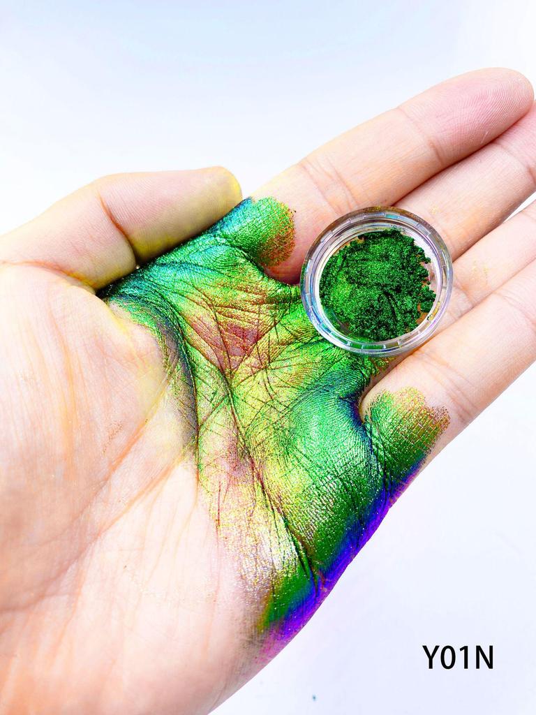 Chameleon Highlighter & Nail Art Magic Mirror Powder