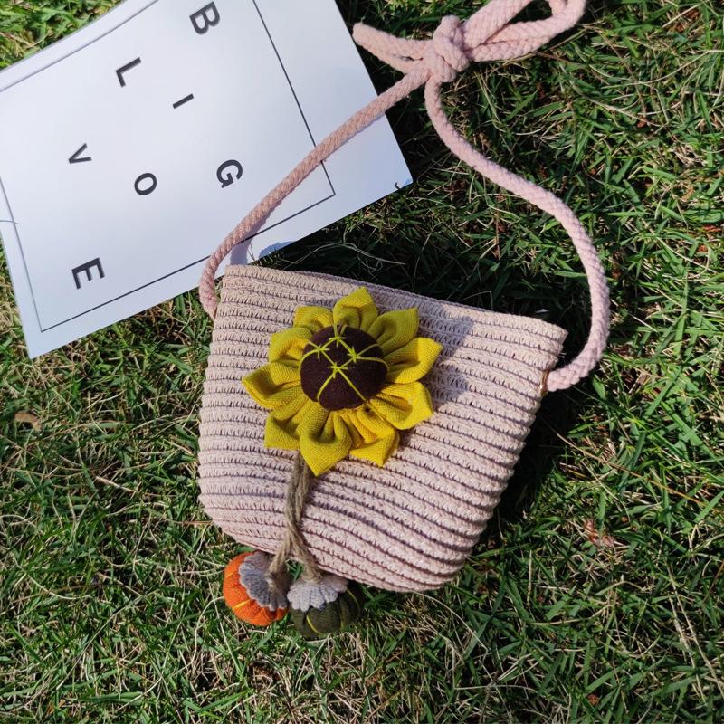 Handwoven Straw Bag Naked Bag Children's Flower Child Straw Bag Messenger Bag Cloud Bag Fashionable and Versatile
