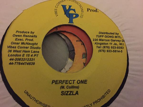 

7-дюймовая пластинка SIZZLA / RICHIE WONDER & MR. GLAMAR - Perfect One / Baby Don t Go NONE Vibes Corner Pr 2002 Ямайский Регги, Ска и Даб Б/У