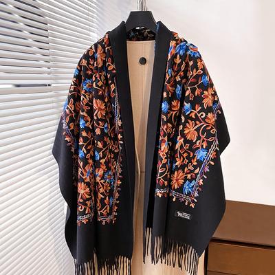 Accessoires – Schals & Tücher