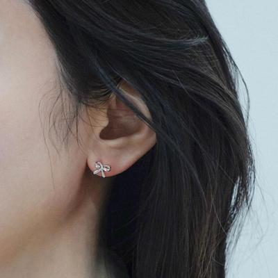 Oooho Sweet Ribbon Earrings