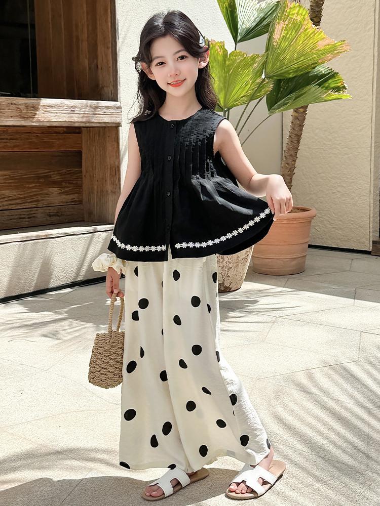 Girls' Summer Set with Wave Point Nine Minute Pants