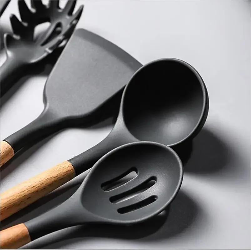 9 Pcs/set Silicone Kitchen Tools Cooking Sets Soup Spoon Spatula Non-stick Shovel with Wooden Handle Special Heat-resistant