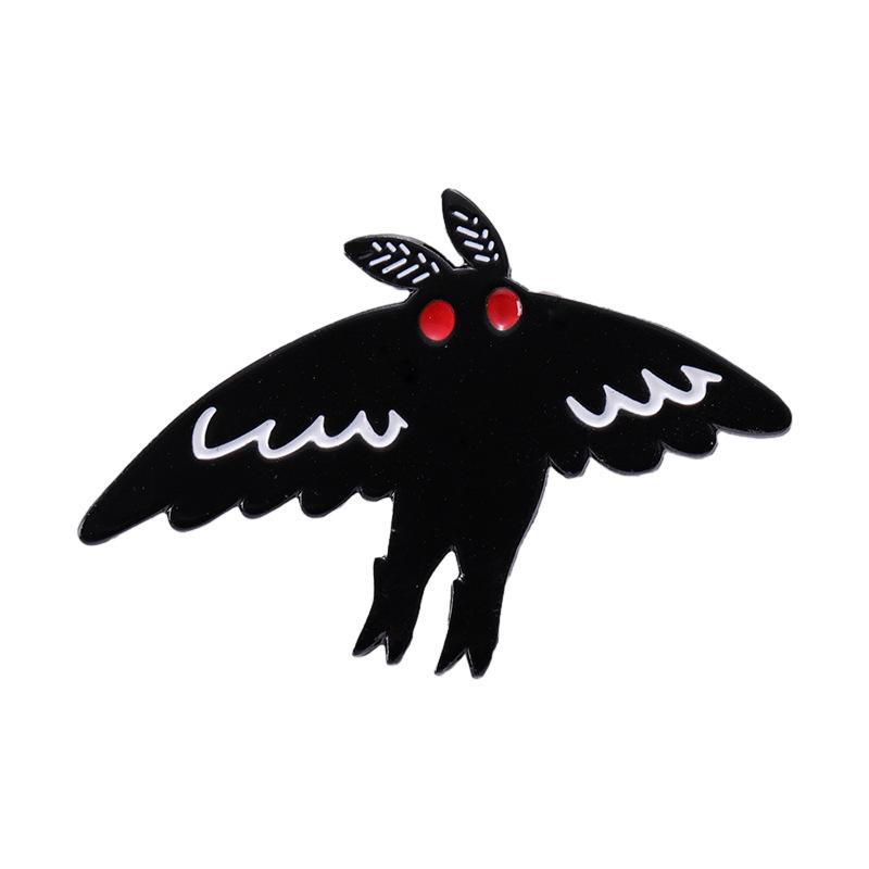 Creative Halloween Bat-Shaped Cartoon Metal Brooch Ornament