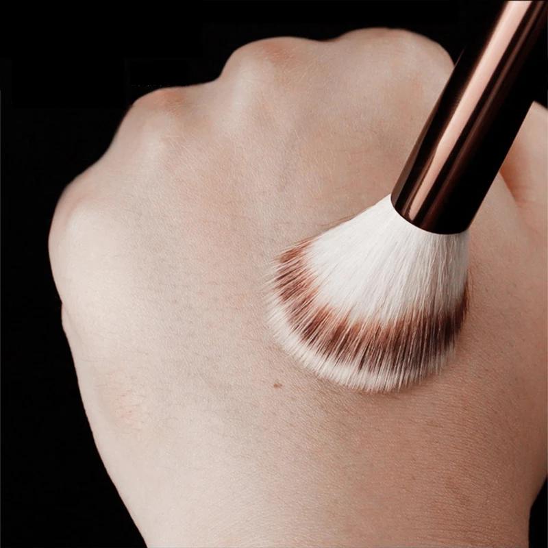 Luxury Blush Brush No.15 Angled Stippling Contour Makeup Brush with Soft Synthetic Hair Alumininum Handle