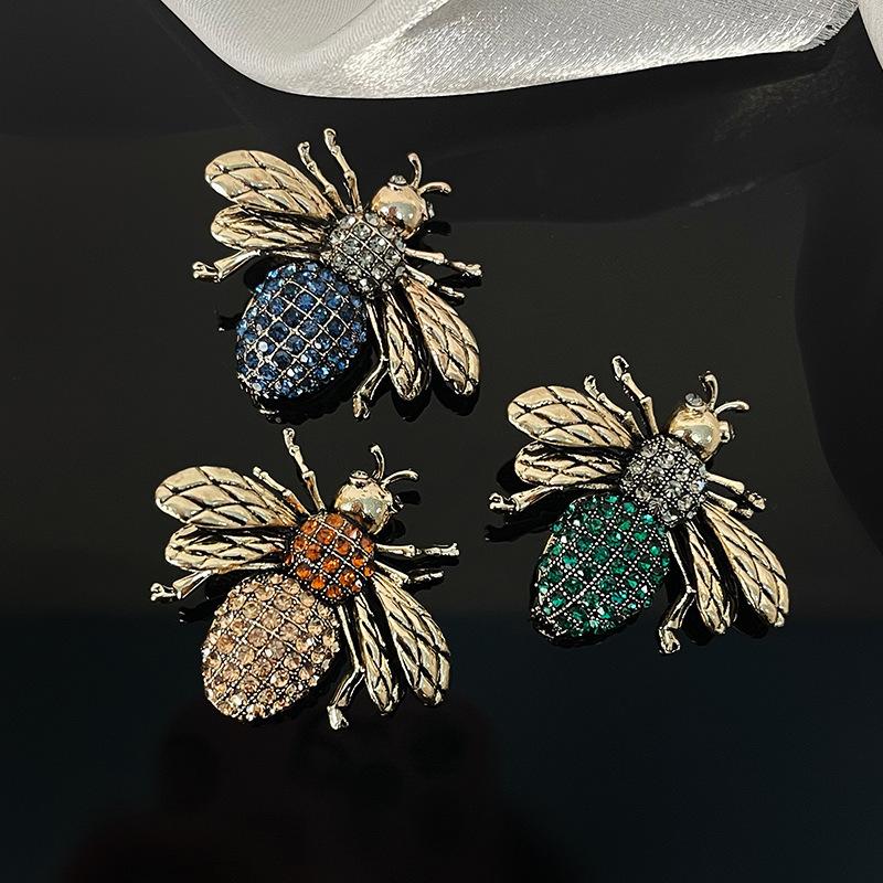 Classic Men Women Bee Full Crytal Luxury Brooches Pins Vintage Unisex Suit Clothing Badges Accessories
