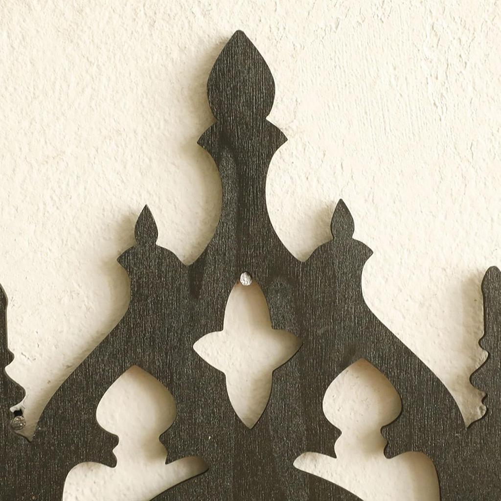 Medieval Throne Shape Wall Shelf Black Wooden Carving Hollowout Decorative Crystal Holders Display Floating Organizers Black Carving Wooden Shelf