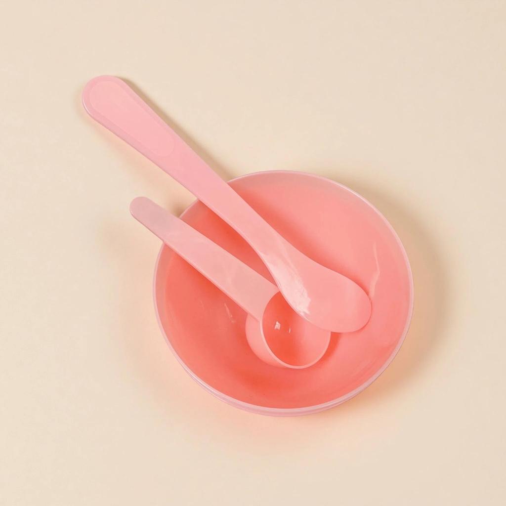 Three-Piece DIY Beauty Set: Mixing Bowl, Mask Stick, Measuring Spoon, Silicone Brush, and Bowl Set