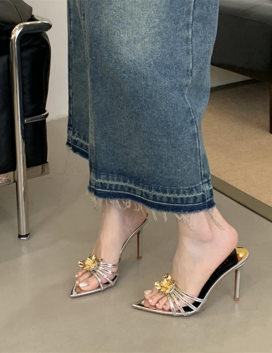 

Celebrity one-word sandals 2025 summer new metal flower sexy open-toed high-heeled slippers 39 серебряный