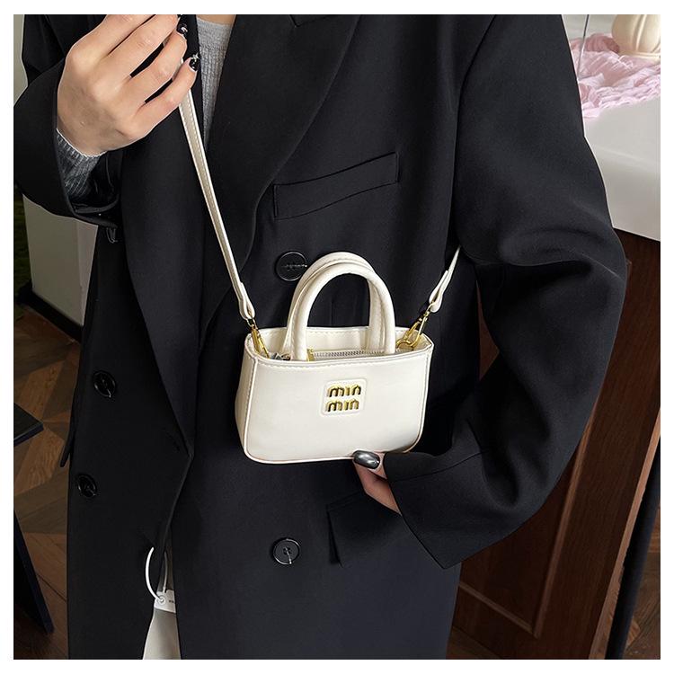 2025 Children's Retro Oil Leather Crossbody & Coin Purse: European & American Fashion for Girls