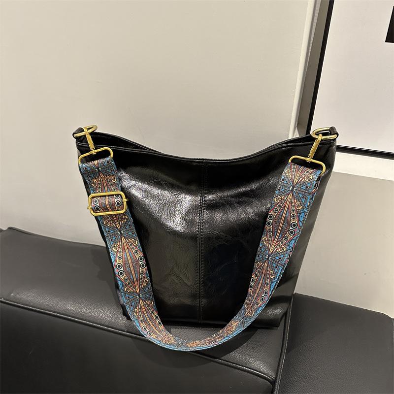 Jaro Nový Styl Módní Ruční Taška přes Rameno Crossbody Velká Kapacita Vysoce Kvalitní Dojíždění Tote Bag Kbelíková Taška Dámská Taška