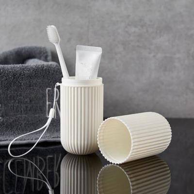 Kúpeľňa a záchod – Držáky na zubní kartáčky