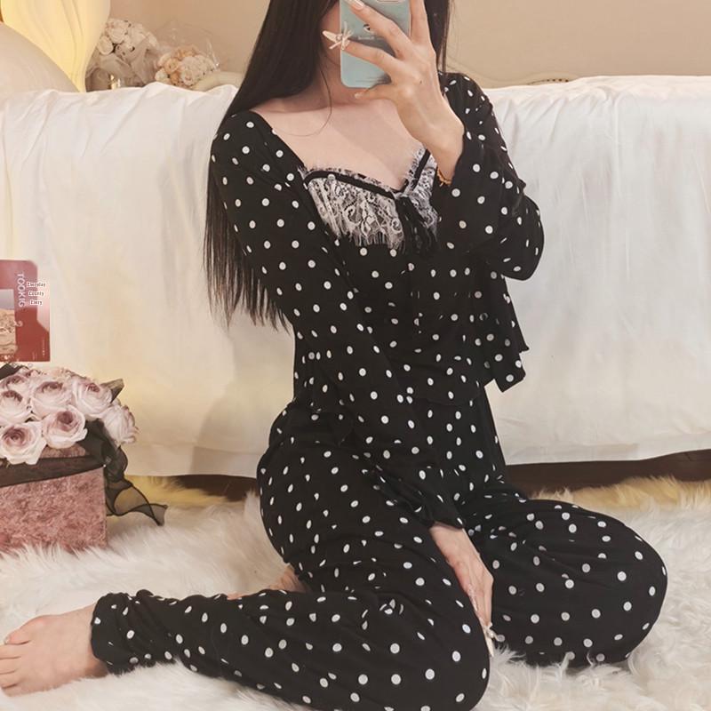 Damen Französischer Modal 3-teiliger Pyjama-Set: Langärmeliges Oberteil mit Brustpolster, Spaghetti-Trägern, langer Hose und Robe.