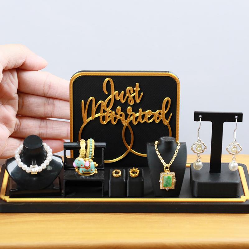 1/12 Doll House Miniature Western Style Jewelry Display Box Simulation Necklace Model Toy Mini Decoration Dollhouse Accessories