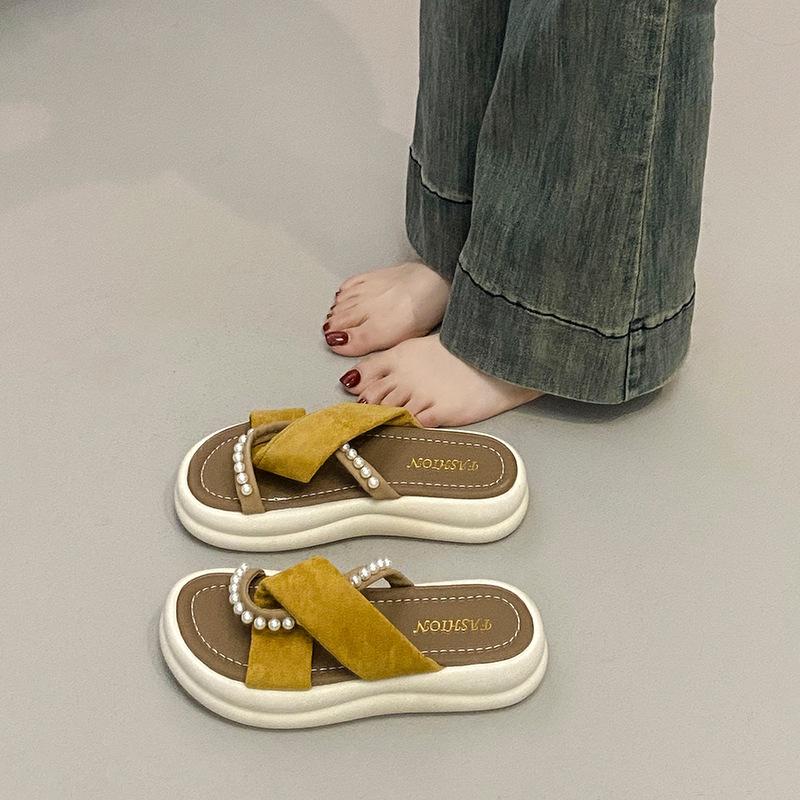 Cool slippers women's summer wear 2025 new models with skirts fairy wind one-word drag platform casual beach shoes women