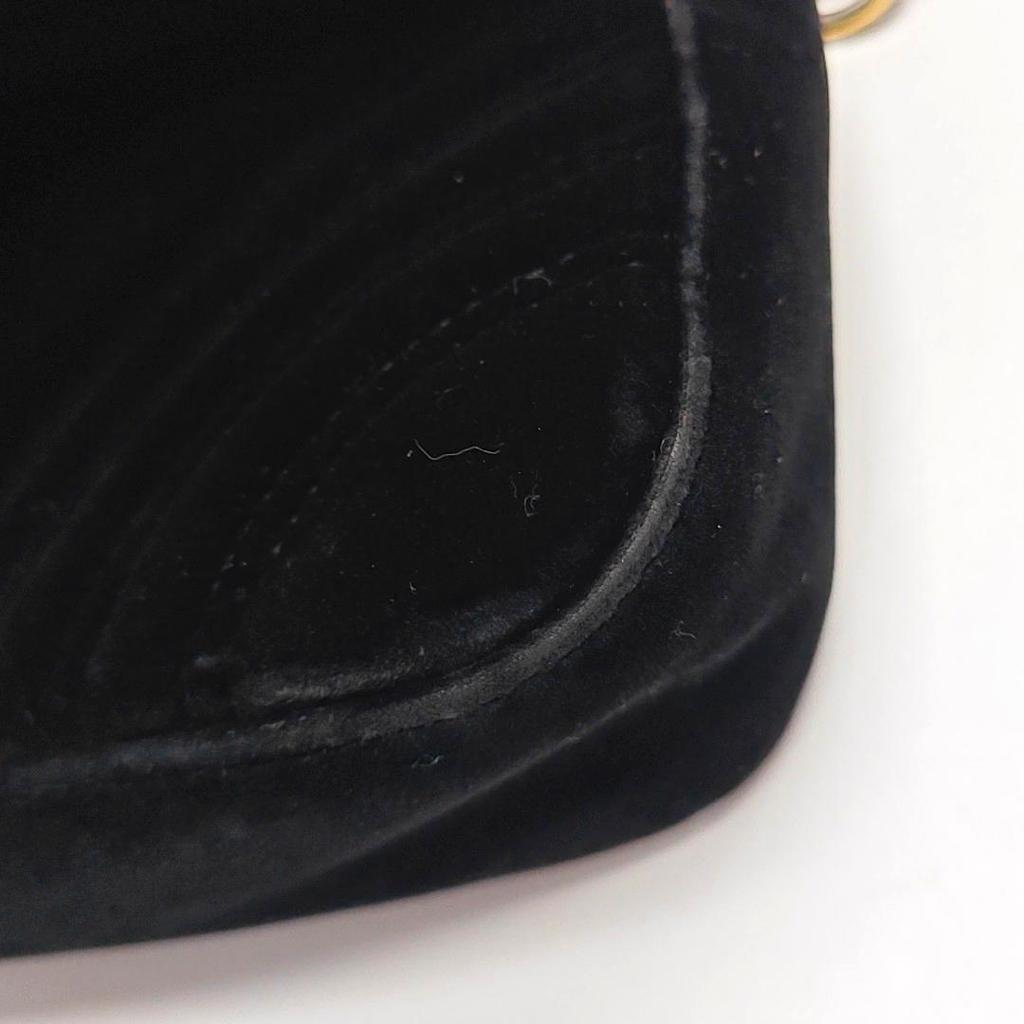 [Usato] Borsa a tracolla mini GG Marmont Serie Logo Vintage Trapuntata in Velluto con Catena - Buono #12XLLHF