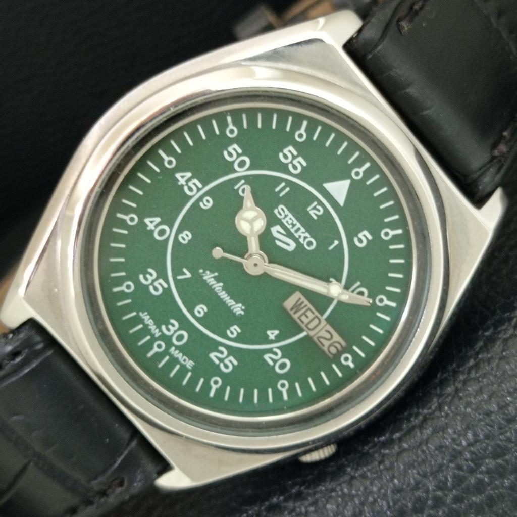 VINTAGE SEIKO 5 AUTOMATIC 7009A JAPAN MENS GREEN COLOR DIAL WATCH a708720-1