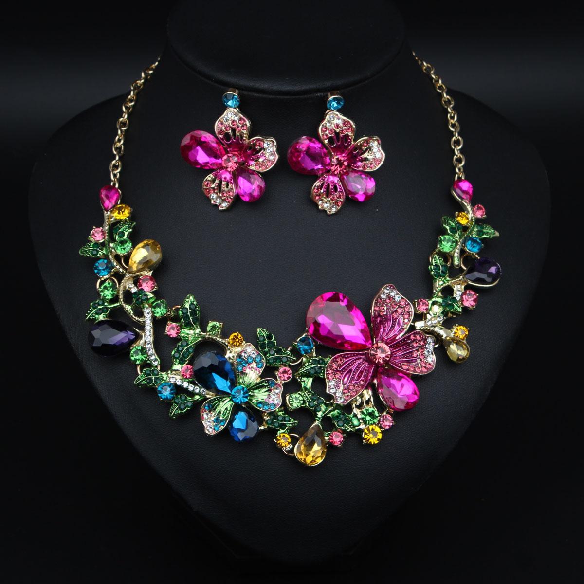 

Flower Necklace and Earrings Set with Artificial Crystal Pendant for Women , Sweet and Fresh Style for Parties and Weddi разноцветный