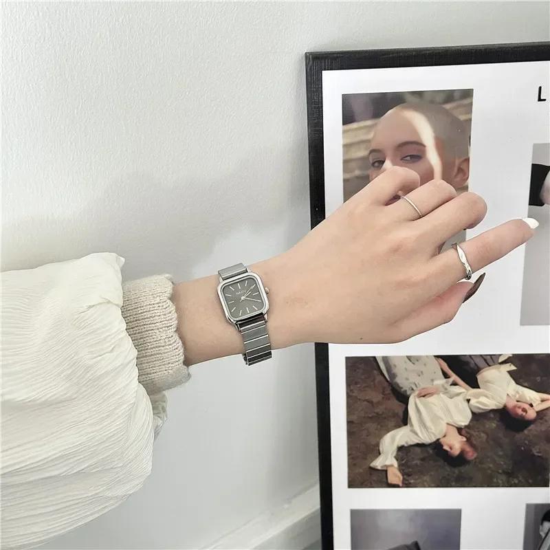 Dropshipping Brand Minimalist Temperament Small Dial Square Quartz Watch Female Student Steel Band Wristwatch Relogio Feminino