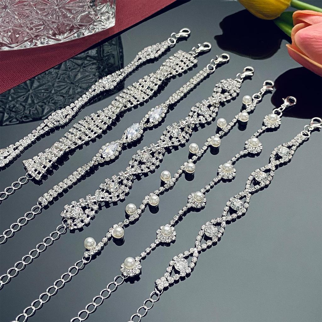 European-American Minimalist Rhinestone Claw Chain Bracelet: Versatile Full Diamond Design for Evening Wear