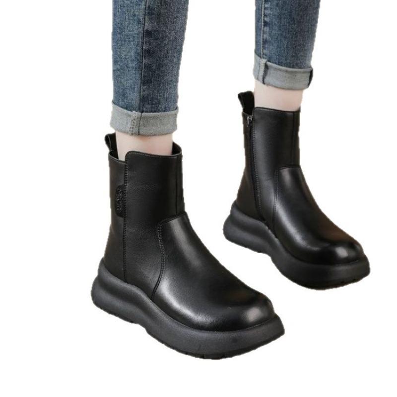 Soft-soled short soft leather Martin boots women's autumn and winter new velvet comfortable round head mid-heel Chelsea short boots