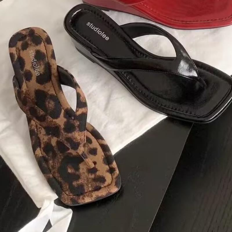 Slope Heel Beautiful Slippers Leopard Print Toe Flip-flops Outside Women's Summer