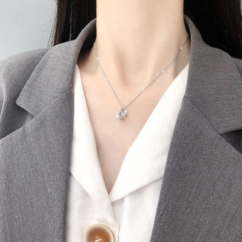 Queen's Crown Love Heart Inlay Diamond Light Luxury Diamond Inlay Niche Design Collarbone Chain Temperament Versatile