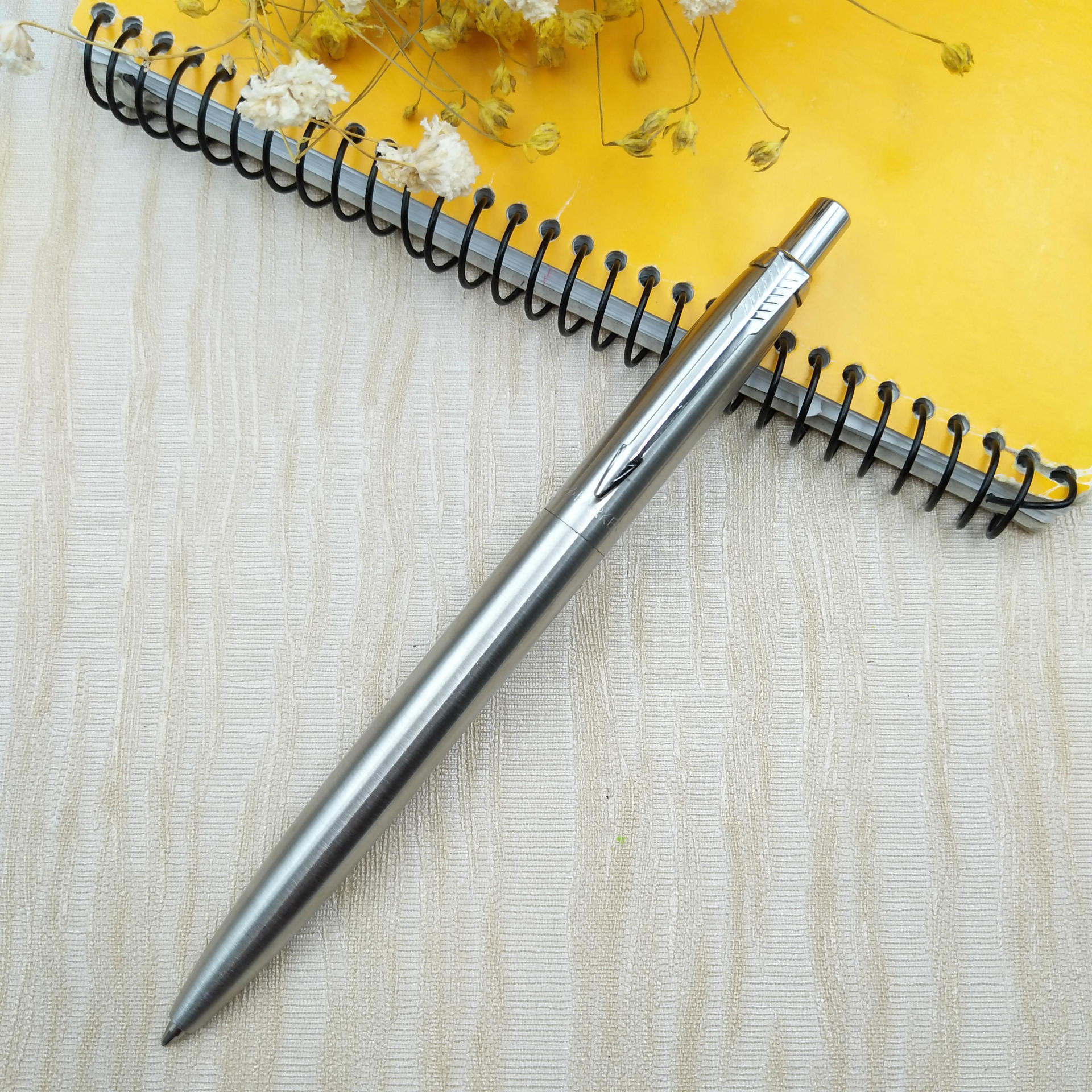 

Metal Steel Bar Ballpoint Pen Push Button Writing Tool Office Student Stationery Accessory білий