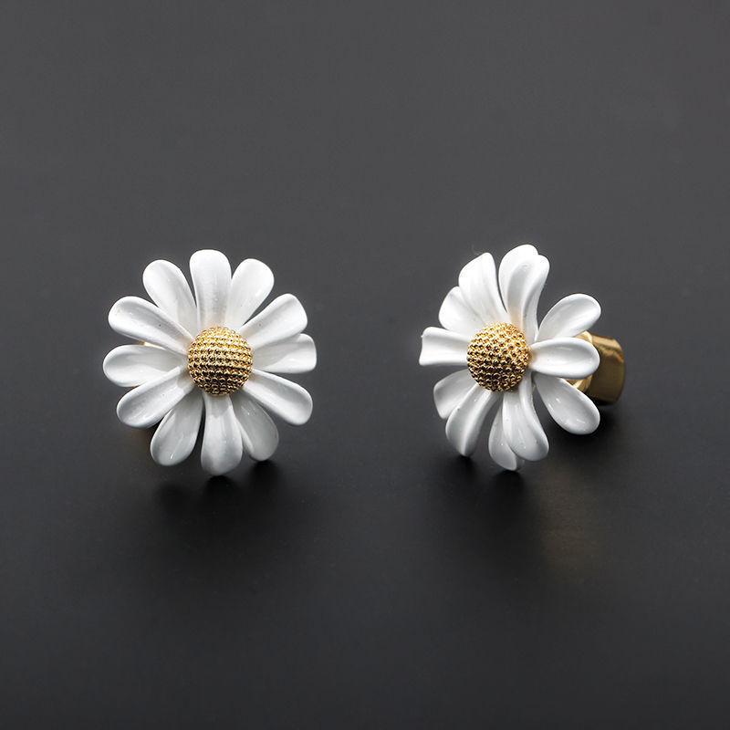 Nature Inspired Daisy Alloy Earrings With Unique Asymmetric Design For Women