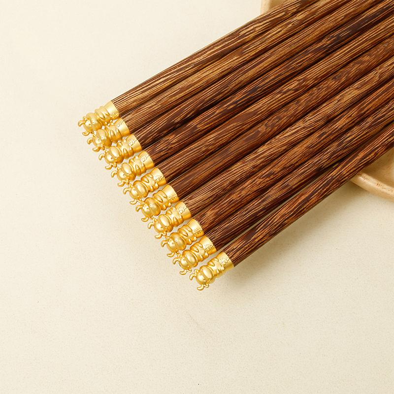 Čínský zvěrokruh Dřevěné jídelní hůlky Kawaii Sushi Pár Krásné a praktické Dřevěné nádobí