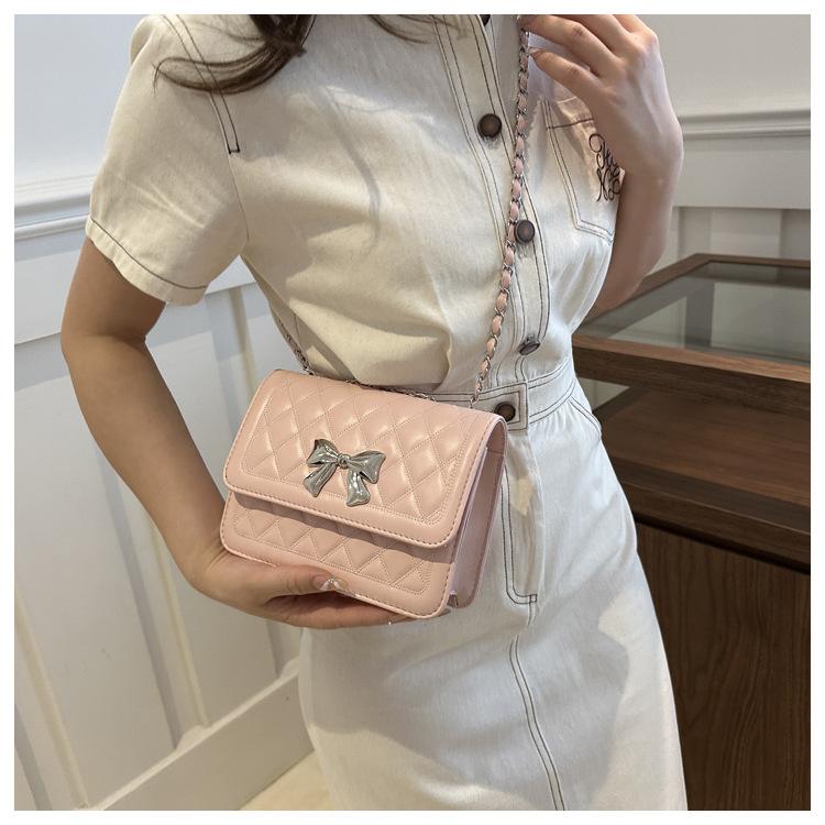 Fashion Rhombus Quilted Small Shoulder Bag Trendy Chain Crossbody Bag Casual Faux Leather Handbag for Women CLE