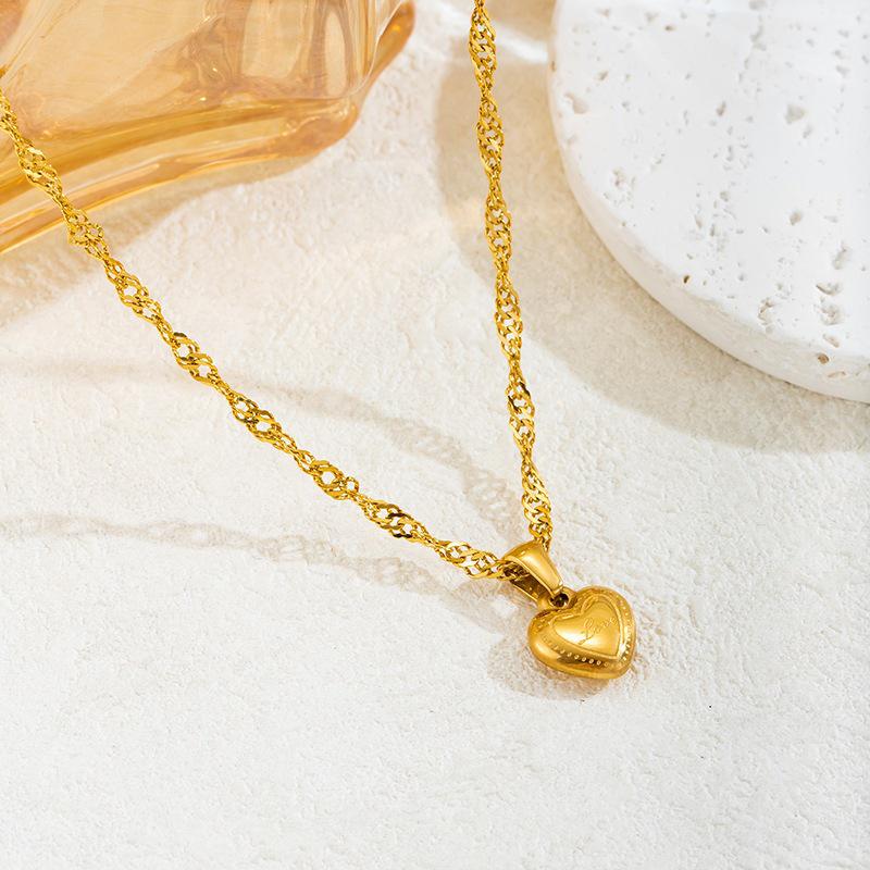 Women's Light Luxury Heart Clavicle Necklace - 18k Gold-Plated, Colorfast Pendant