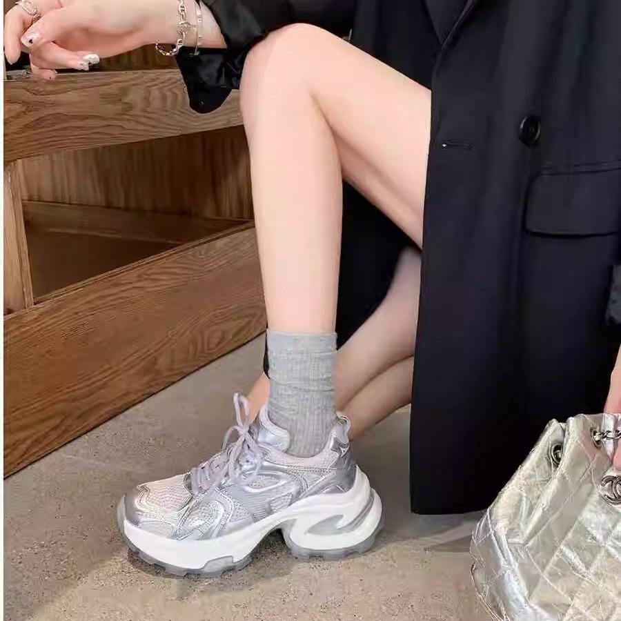 Grape Mom Studiolee Lightweight Sneakers Breathable Mesh Thick Sole Heightening Dad Shoes Women's New Models In 2025