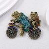 Medieval Vintage Frog Brooch Creative Cute Frog Cycling Pin Animal Brooch