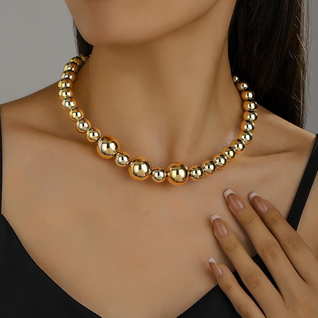 Europese en Amerikaanse overdreven punk contrasterende kleuren kralen nek sleutelbeen ketting vrouwelijkheid niche geometrische bal persoonlijkheid ketting