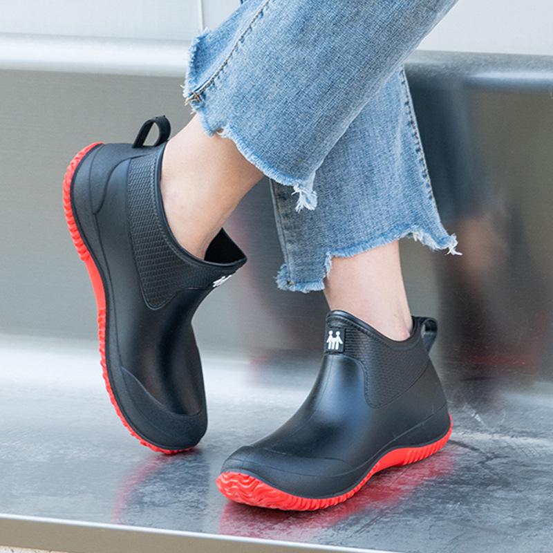 

2026 Fashionable Unisex Short Ankle Rain Boots: Non-slip, Plus Velvet for Outdoor and Water Activities 36