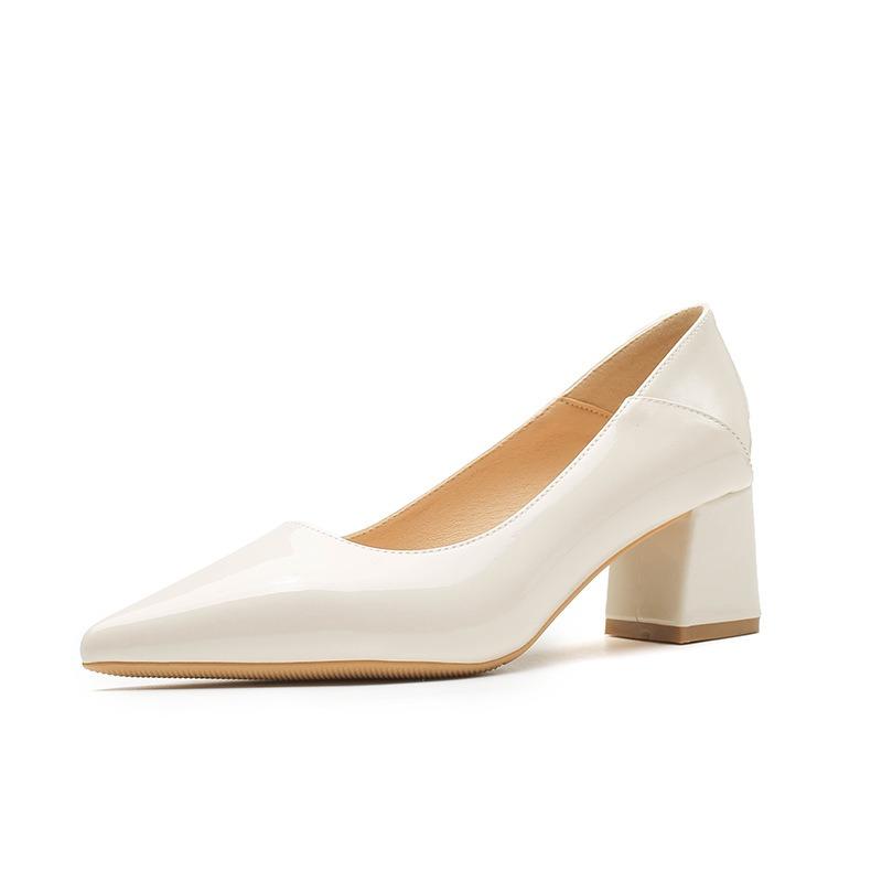 Högklackade damskor beige spetsig tå låg skärning enkla skor kvinnlighet och bröllopsskor mångsidiga inte trötta fötter arbetsskor